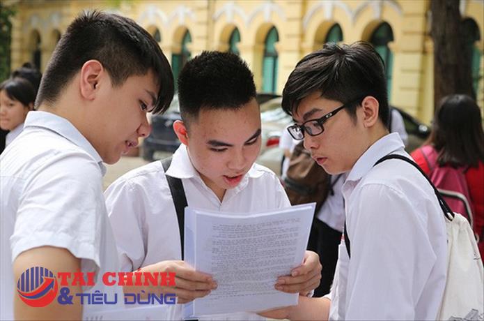 Tuyển sinh vào lớp đầu cấp trường chuyên được thực hiện qua 2 vòng