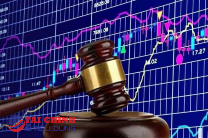 Ủy ban chứng khoán "túyt còi" loạt doanh nghiệp vi phạm công bố thông tin