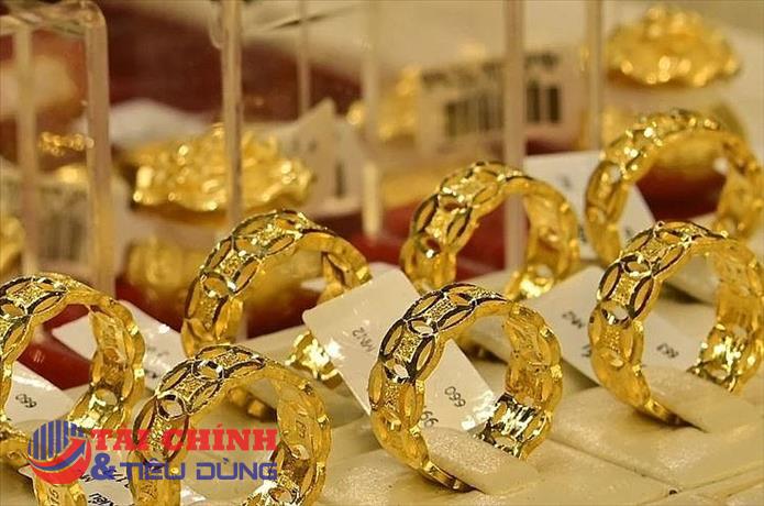 Giá vàng hôm nay 30/10: Giá vàng trong nước đi xuống