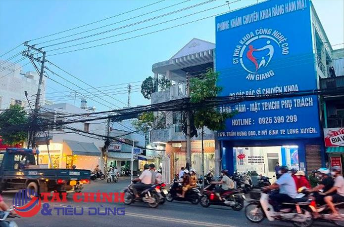 Bắt giam Giám đốc Công ty Nha Khoa sử dụng bằng giả
