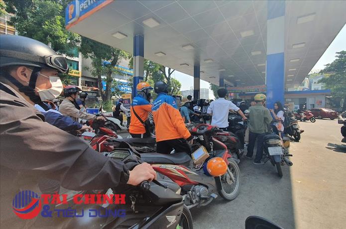 Nhiều giải pháp đáp ứng nguồn cung xăng dầu cho thị trường Hà Nội