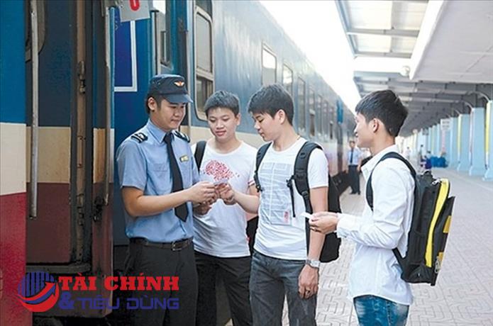 Người đi tàu có vé không hợp lệ phải mua bổ sung bằng 1,3 lần giá vé