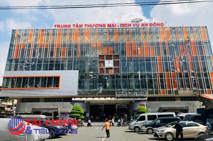 Tạm giữ hàng ngàn sản phẩm "nhái" nhãn hiệu nổi tiếng tại Trung tâm thương mại An Đông