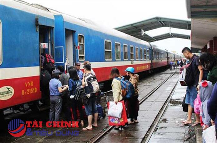 Hành khách có nguy cơ không được đi tàu khi mua vé qua "cò mồi, chợ đen"