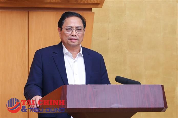 Thủ tướng: Cương quyết xử lý vi phạm trái phiếu, chứng khoán, người lợi dụng "tát nước theo mưa"