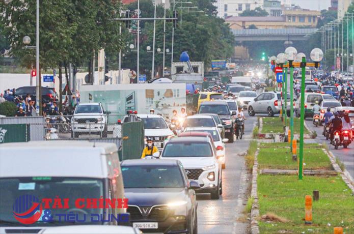 Kiến nghị thu hồi Giấy phép thi công, dỡ rào trên đường Vũ Trọng Khánh