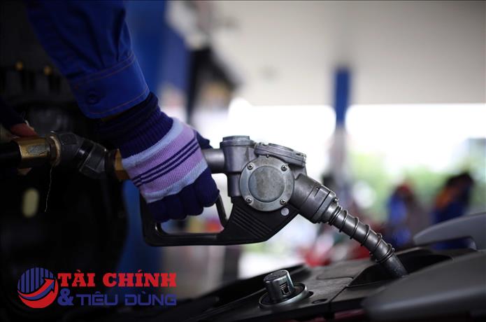 Giá xăng dầu hôm nay 28/12: Dầu WTI 80 USD/thùng, dầu Brent lên mức 84,75 USD