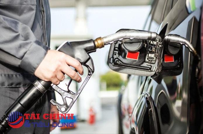 Giá xăng dầu hôm nay 5/2: Giá dầu thô WTI giảm 2,85 USD