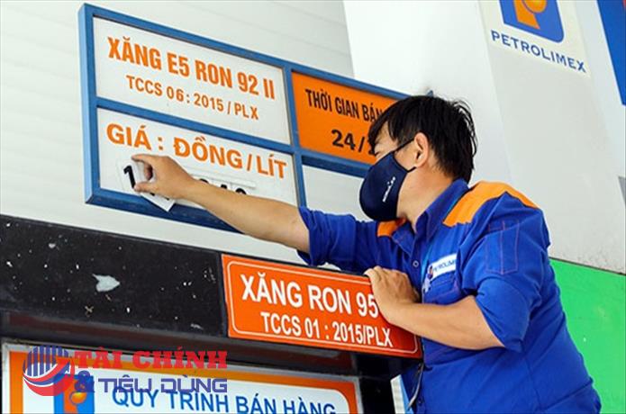 Giá xăng dầu hôm nay 13/5: Tiếp đà lao dốc