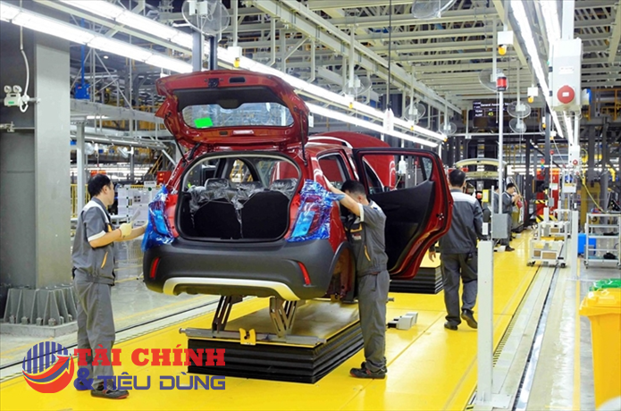 Phí trước bạ ô tô sản xuất trong nước sẽ được giảm 50% từ ngày 1/7