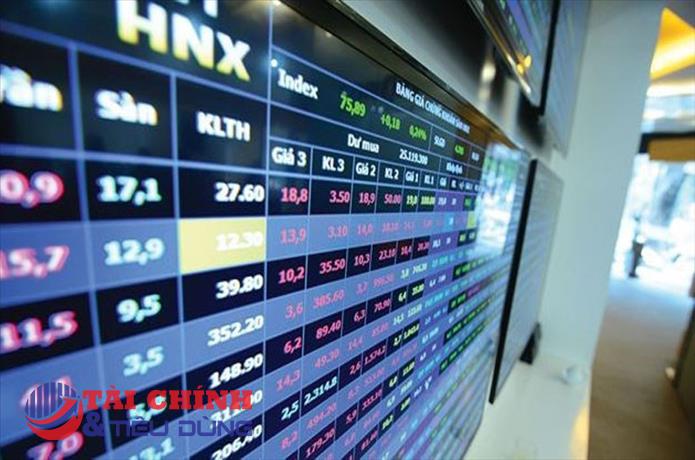 HNX-Index đạt mức cao nhất năm, khối ngoại mua ròng tháng thứ 10 liên tiếp