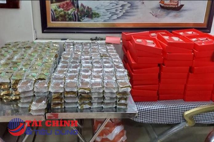 Phát hiện hơn 1.300 chiếc bánh Trung thu 'đến từ tương lai' tại Đà Nẵng