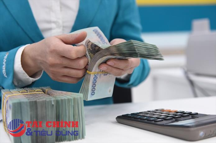 Khách hàng khó khăn vay vốn để đảo nợ, bệnh 'ế vốn' của ngân hàng vẫn khó chữa