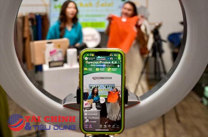 Bảo vệ thương mại truyền thống Indonesia cấm bán hàng trên các nền tảng xã hội