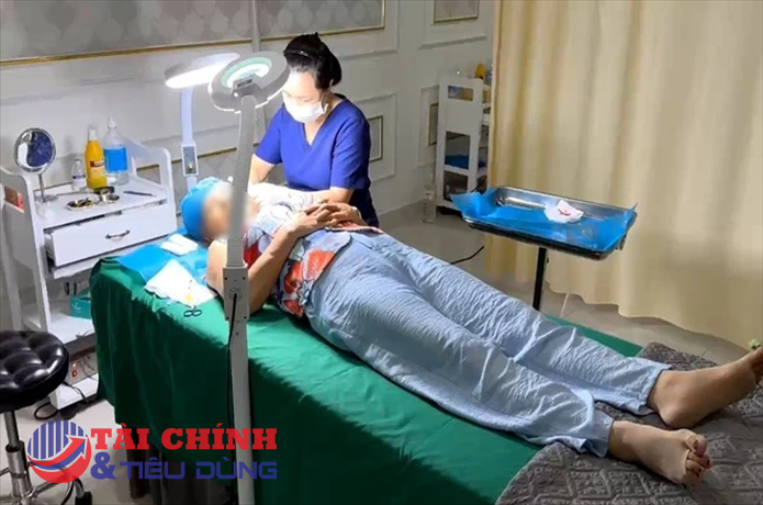 Xử phạt, đình chỉ hoạt động cơ sở thẩm mỹ Kangzin tại Đà Nẵng