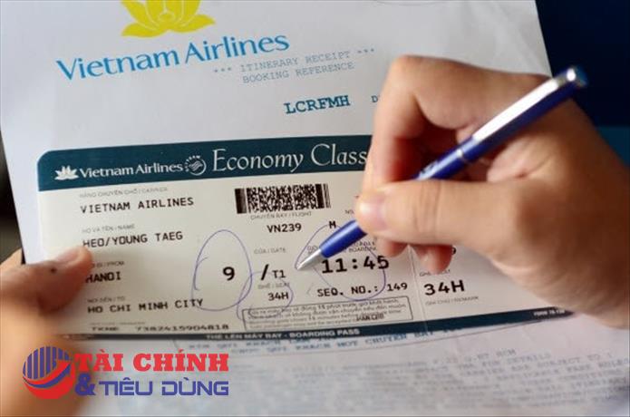 Tham rẻ nhiều người 'sập bẫy' mua phải vé máy bay giả