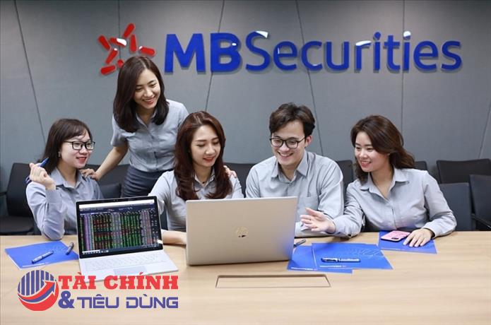 MBS đóng hơn 540.000 tài khoản chứng khoán trong tháng 10