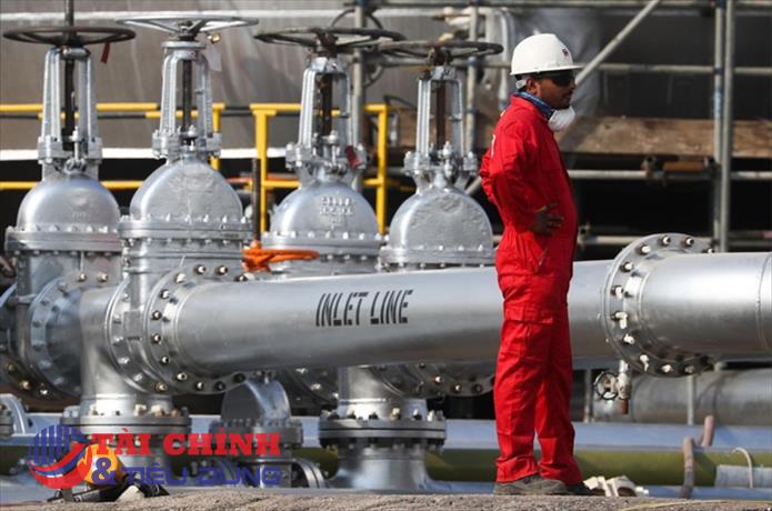 Giá xăng dầu hôm nay 2/1: Giá dầu đi xuống khi căng thẳng Biển Đỏ hạ nhiệt