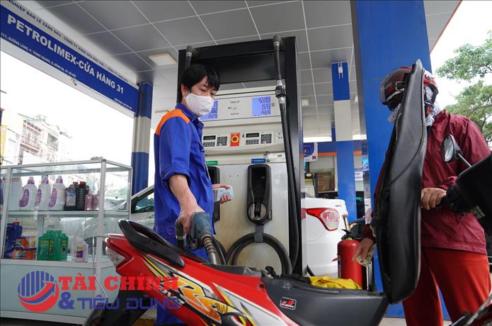 Chuẩn bị kịch bản điều hành khi nhu cầu tiêu thụ xăng dầu trong nước tăng đột biến trong năm 2024
