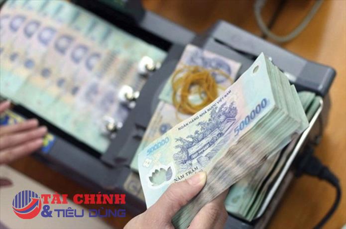Nhiệm vụ đẩy mạnh tín dụng tiêu dùng cuối năm khó khả thi