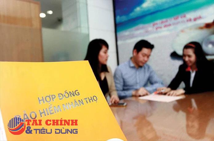 Nghị trường lại nóng chuyện 'nhà băng ép khách hàng mua bảo hiểm nhân thọ'