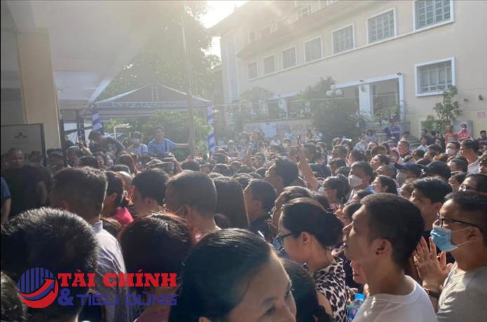 Hà Nội: Sẽ chấm dứt cảnh phụ huynh xếp hàng, chen lấn nộp hồ sơ tuyển sinh