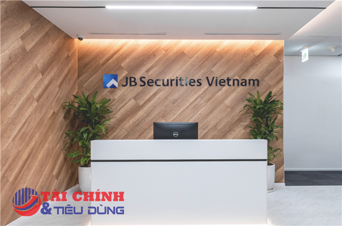 Công ty chứng khoán đầu tiên báo lỗ trong quý IV/2023