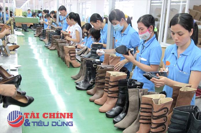 Con đường vượt 'đỉnh' của dệt may, da giày vẫn gập ghềnh