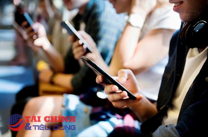 Số giờ sử dụng thiết bị di động đạt mức kỷ lục 5,1 nghìn tỷ giờ