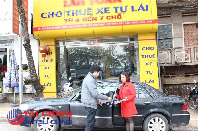 Dịch vụ thuê xe tự lái 'cháy hàng" dịp Tết