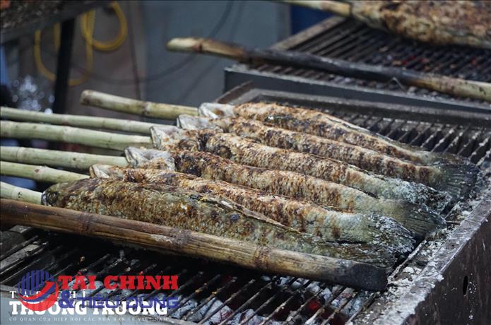 TPHCM: Phố cá lóc nhộn nhịp trước ngày vía thần tài