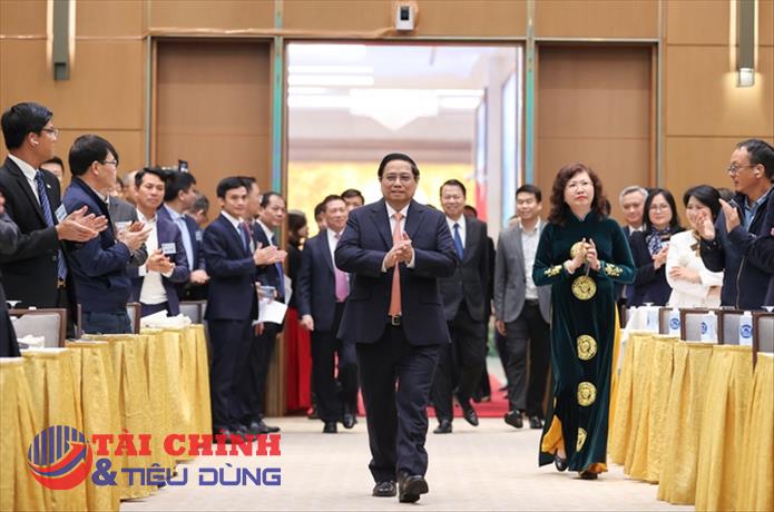 Thủ tướng chủ trì Hội nghị triển khai nhiệm vụ phát triển thị trường chứng khoán năm 2024