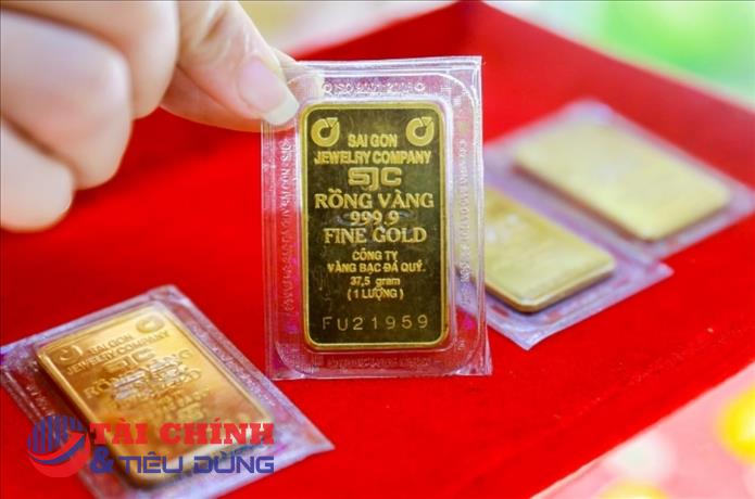 Giá vàng tiếp tục giảm, nhà đầu tư nên cân nhắc khi tiếp tục mua vào