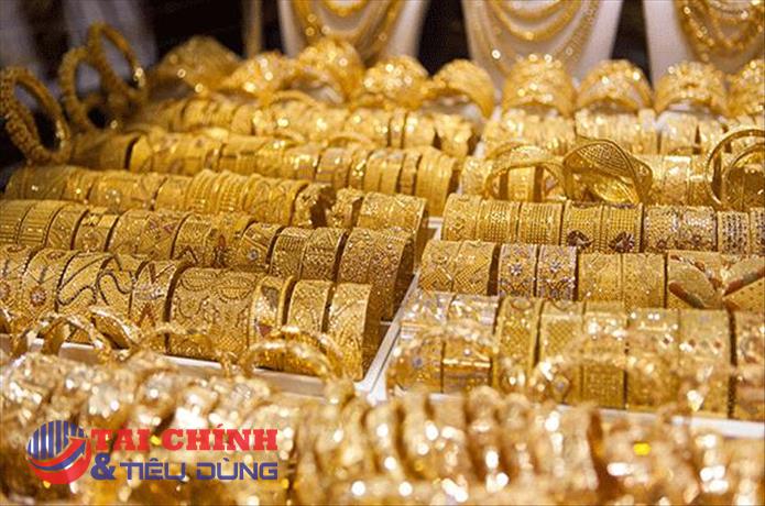 Giá vàng hôm nay 3/4: Vàng thế giới chinh phục kỷ lục mới