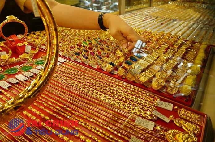Có nên vay tiền để đầu tư trong 'cơn sốt' vàng?