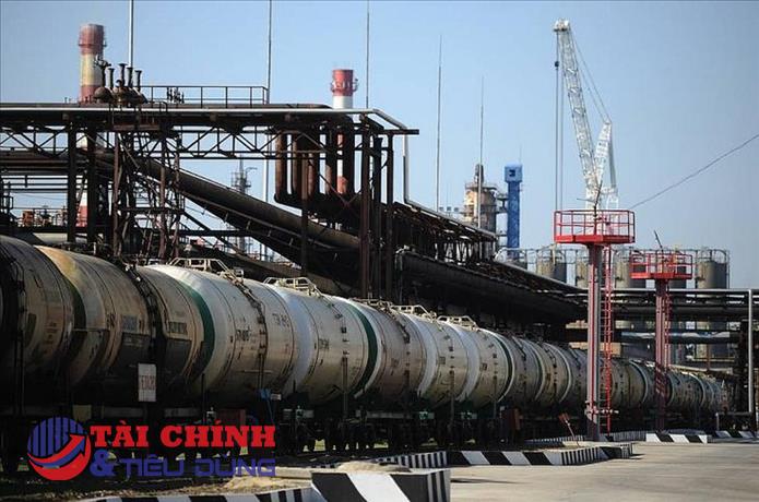 Giá xăng dầu hôm nay 9/10: Giá dầu bất ngờ lao dốc