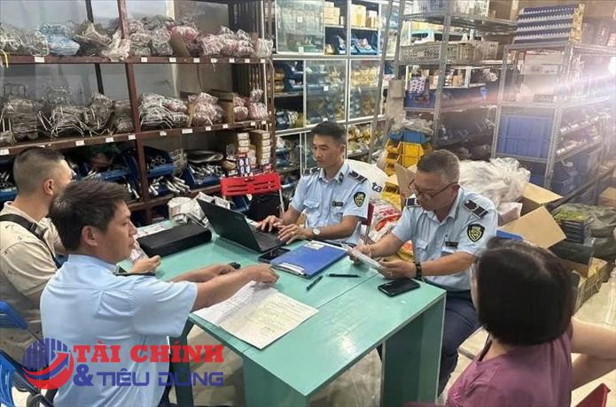 Lâm Đồng mở cao điểm chống buôn lậu, hàng giả dịp Tết Nguyên đán Bính Ngọ 2026