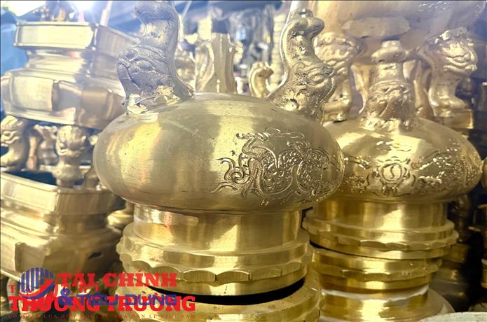 Giữ lửa làng nghề giữa lòng đô thị tại TP.HCM: Lư đồng Sáu Bảnh và những nhịp búa trăm năm 