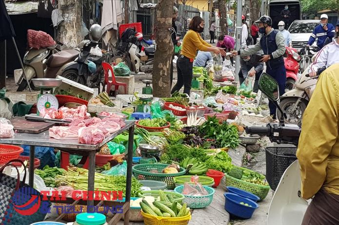 Giá nhiều mặt hàng thực phẩm thiết yếu có xu hướng tăng trước Tết