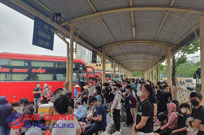 Không để xảy ra hiện tượng chèn ép giá vận tải hành khách trong dịp Tết 