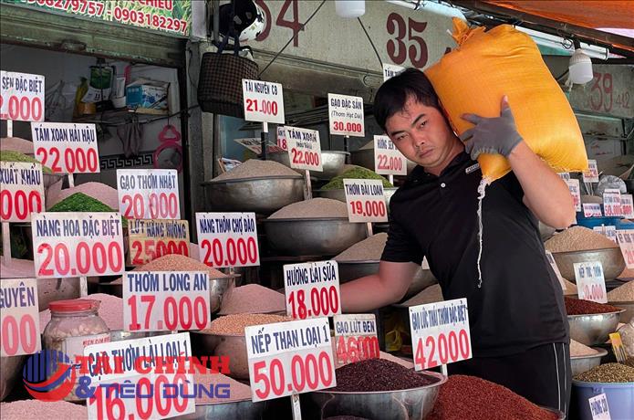 Giá lúa gạo hôm nay 6/2: Thị trường ĐBSCL đi ngang, giao dịch chậm trước Tết