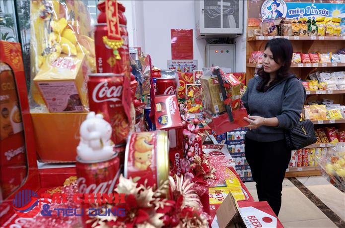 Sắm Tết gần nhà: Khi siêu thị mini trở thành lựa chọn quen thuộc của nhiều gia đình