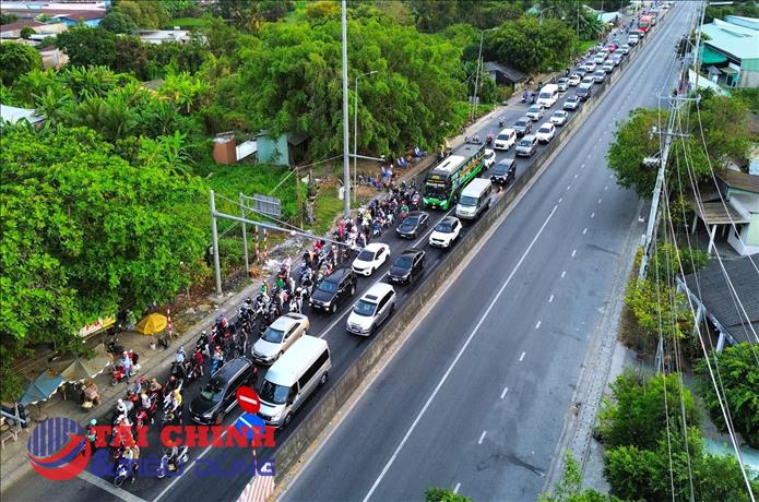 Không để ùn tắc kéo dài tại cửa ngõ Hà Nội, TP.HCM