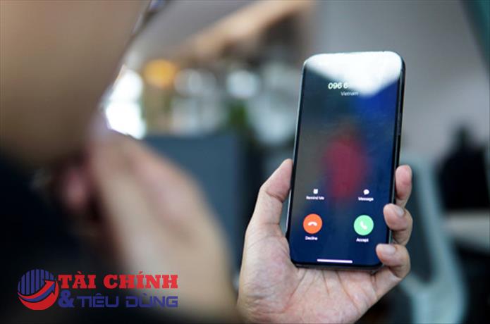 Khuyến cáo người vay tài chính tiêu dùng khi bị gọi điện thoại đe dọa