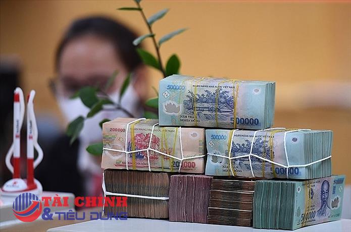 Tín dụng tăng nóng, ngân hàng đối mặt bài toán “bộ đệm vốn”