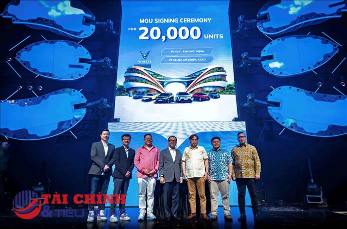 VinFast ký kết MOU cung cấp 20.000 ô tô điện cho đối tác vận tải tại Indonesia