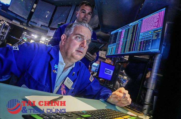 Ba rủi ro lớn chi phối triển vọng tài chính toàn cầu năm 2026