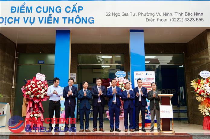 HDBank đưa dịch vụ ngân hàng đến gần hơn với người dân qua gần 900 điểm giao dịch VNPT trên toàn quốc