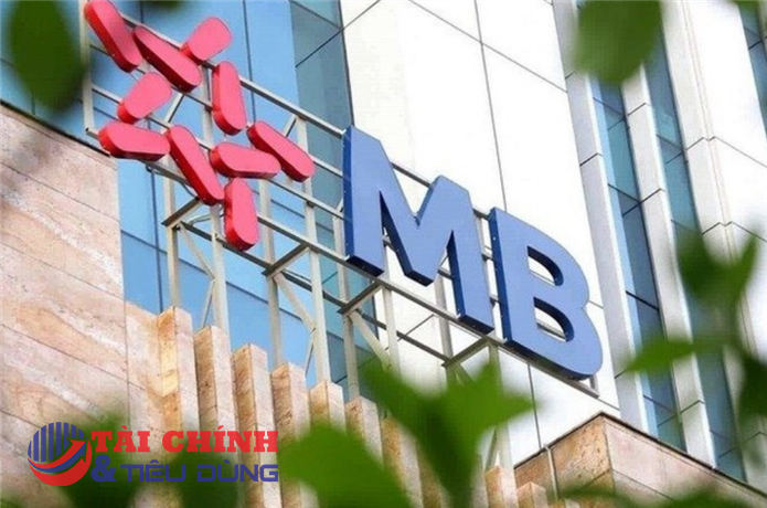 MBBank (MBB) dự chi 1.200 tỷ đồng mua lại trái phiếu, người nhà lãnh đạo đăng ký mua cổ phiếu