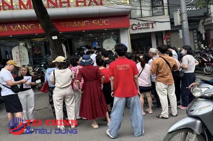 Nhà đầu tư chùn tay khi Bảo Tín Minh Châu mở cửa trở lại